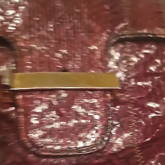 Elegant Burgundy Snake Print Women's Bag - Picture 11 of 11